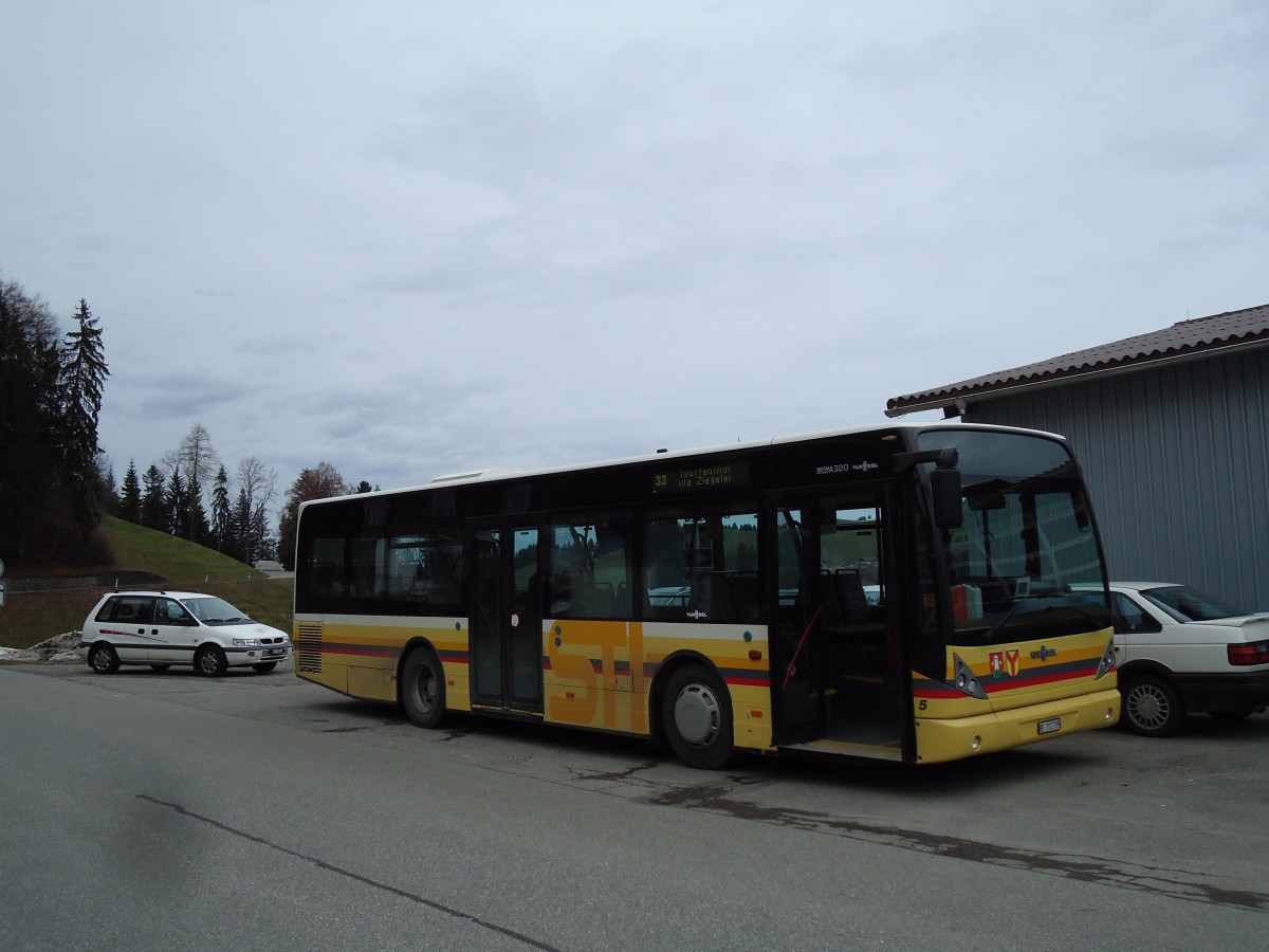 (142'627) - STI Thun - Nr. 5/BE 102'205 - Van Hool (ex Moser, Teuffenthal; ex Burri, Teuffenthal) am 25. Dezember 2012 in Teuffenthal, Garage Moser