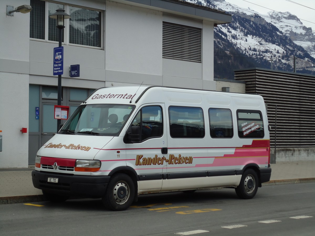 (142'883) - Kander-Reisen, Frutigen - Nr. 11/BE 705 - Renault am 1. Januar 2013 beim Bahnhof Frutigen