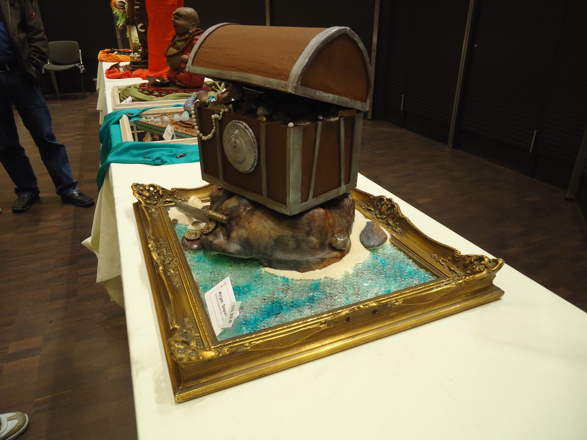 (143'586) - Schatztruhe aus Schokolade am 31. Mrz 2013 in Thun, Hotel Seepark