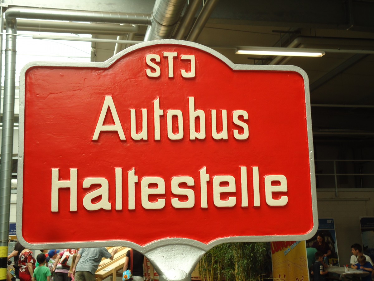 (145'099) - STJ-Autobus-Haltestelle am 16. Juni 2013 in Thun, Garage