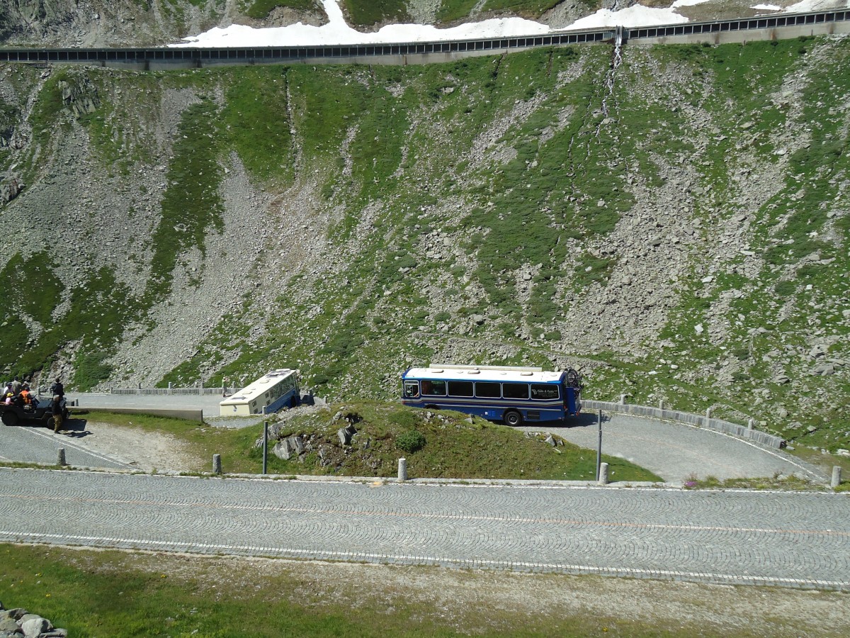 (145'886) - Steinauer, Einsiedeln - SZ 25'115 - Saurer/R&J (ex Albin, Fllanden; ex SBB Bern; ex Solr&Fontana, Ilanz; ex P 24'359) am 20. Juli 2013 in Gotthard, Alte Tremolastrasse