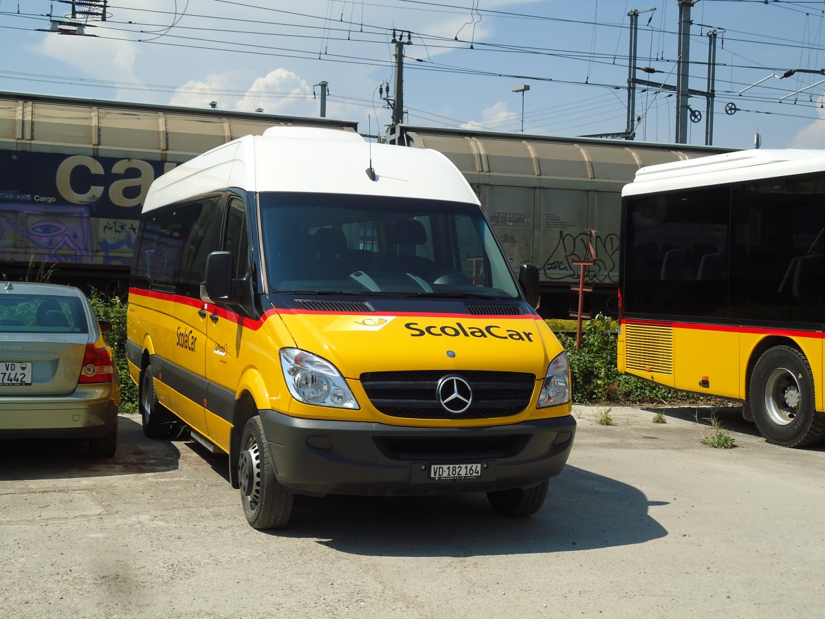 (146'004) - CarPostal Ouest - VD 182'164 - Mercedes am 22. Juli 2013 in Yverdon, Garage