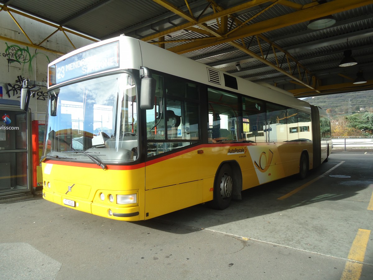 (147'822) - Autopostale, Mendrisio - TI 6142 - Volvo (ex Vorfhrfahrzeug Volvo, D-Heilbronn) am 6. November 2013 beim Bahnhof Mendrisio