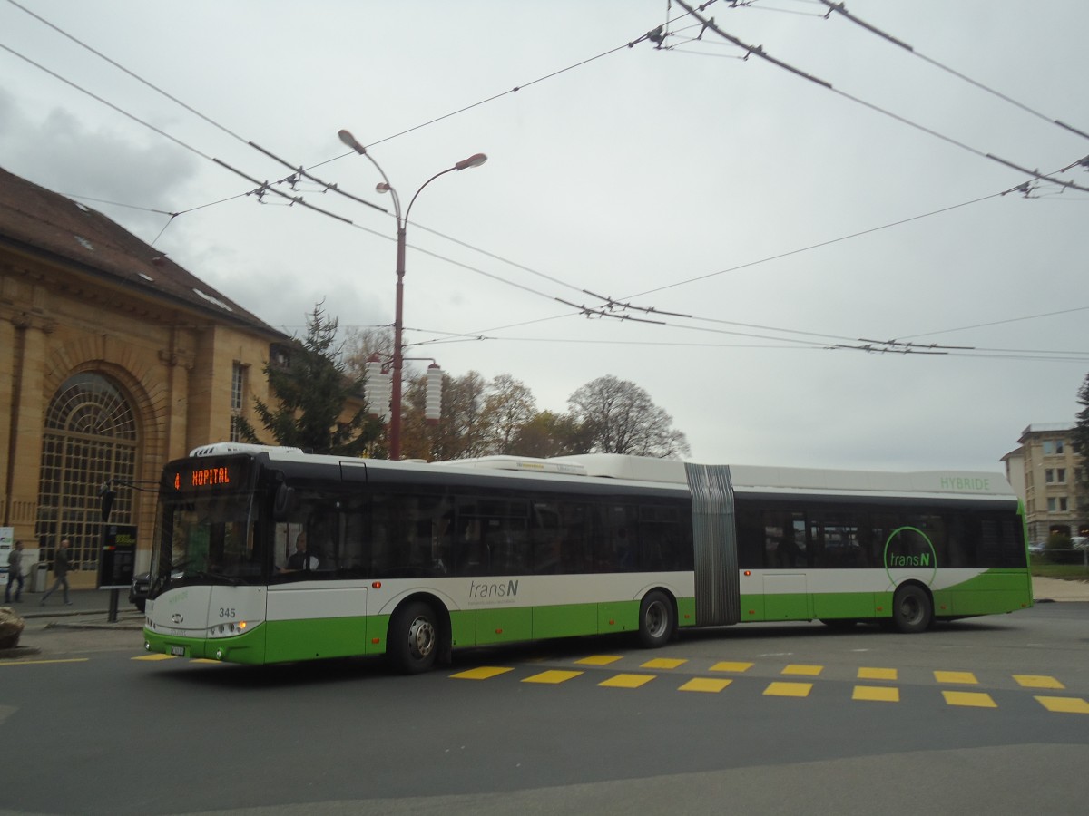 (147'923) - transN, La Chaux-de-Fonds - Nr. 345/NE 145'345 - Solaris am 8. November 2013 beim Bahnhof La Chaux-de-Fonds