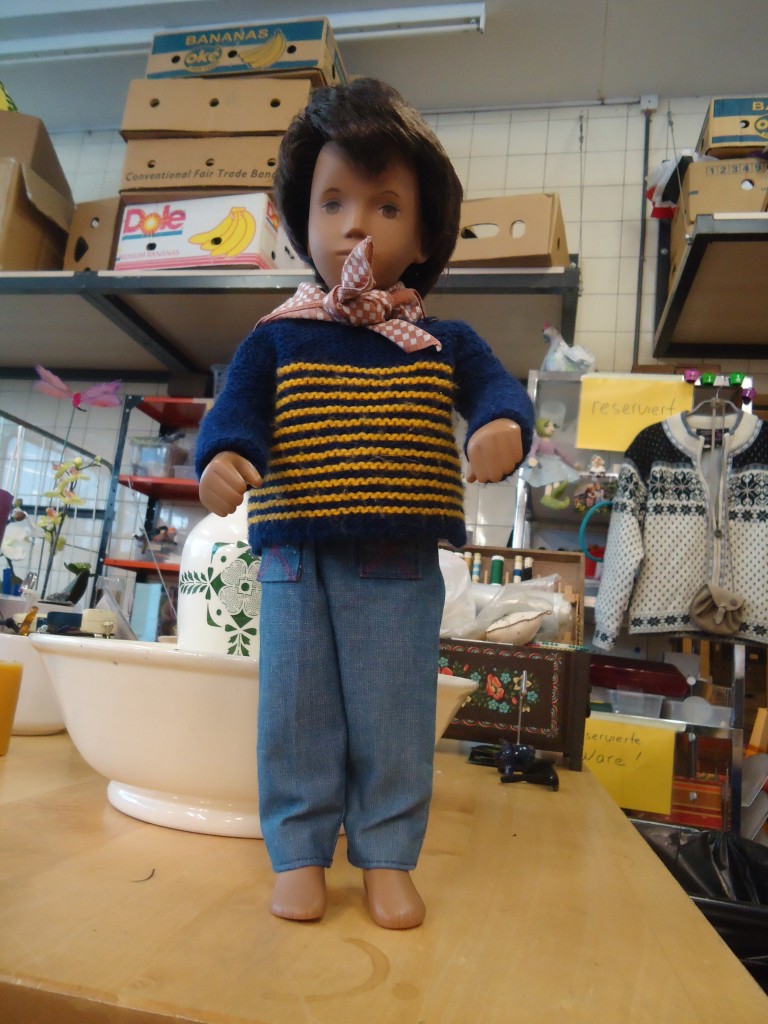 (148'182) - Sasha Morgenthaler-Puppe im BrockiShop am 6. Dezember 2013