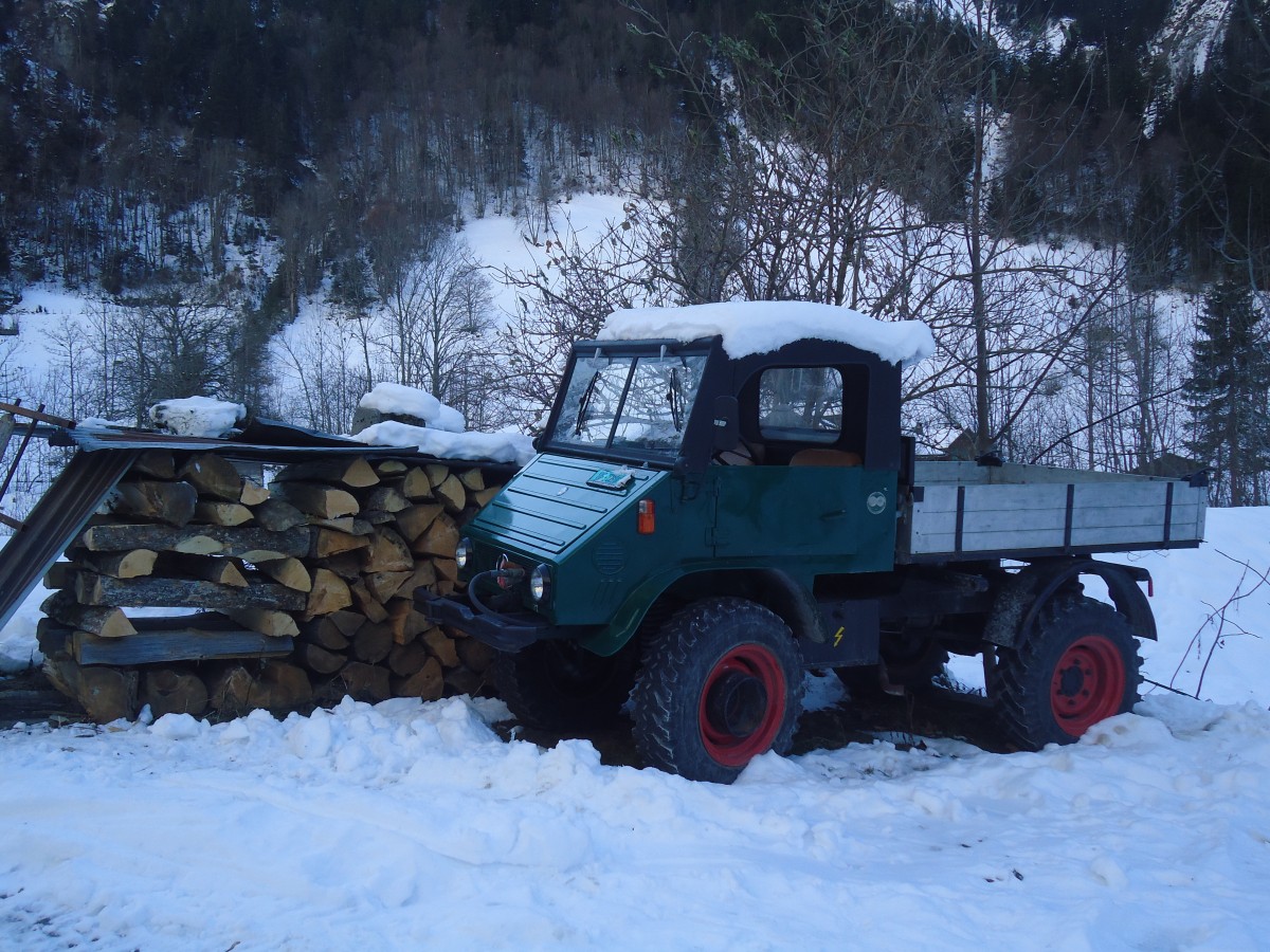 (148'259) - Mercedes - BE 7894 - am 8. Dezember 2013 in Stechelberg