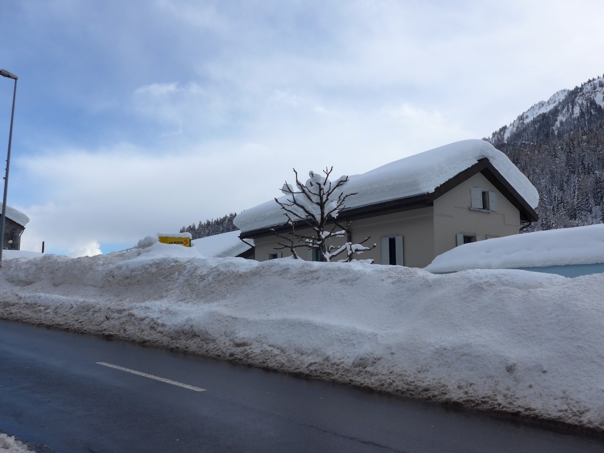 (148'800) - Schneemauer in Airolo am 9. September 2014
