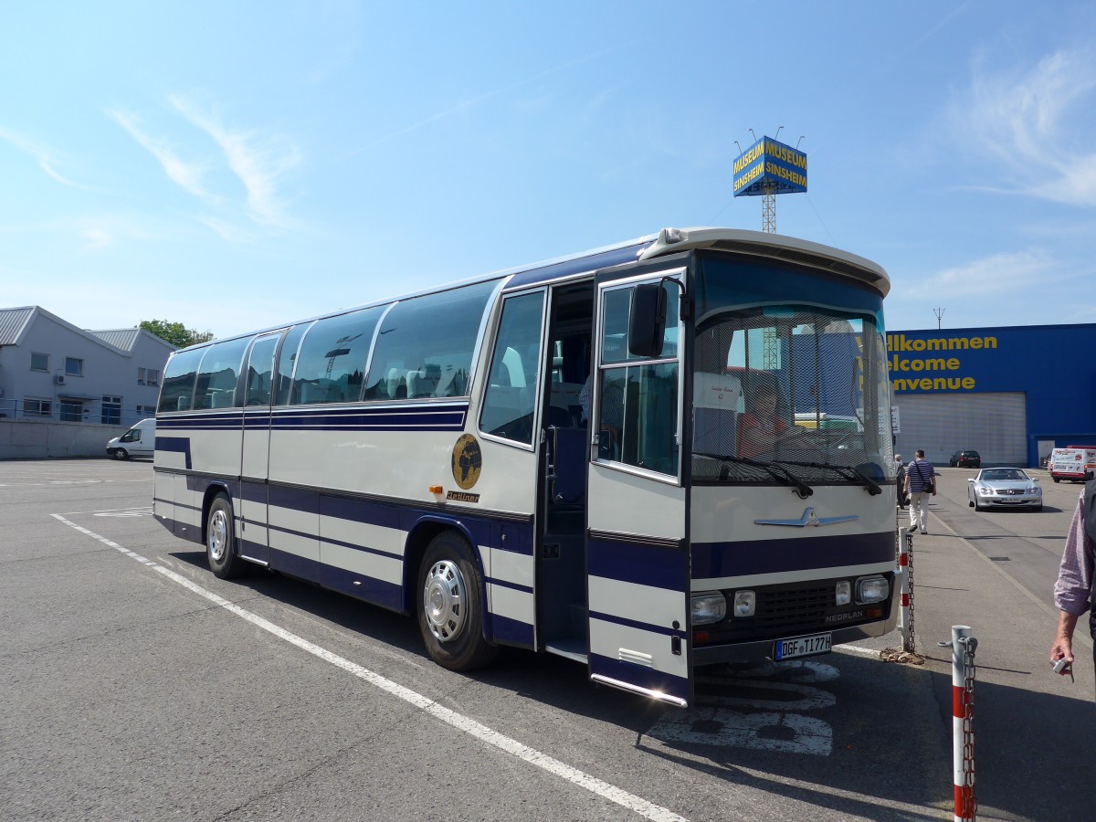 (149'846) - Anders, Mnchen - DGF-TI 77H - Neoplan am 25. April 2014 in Sinsheim, Museum