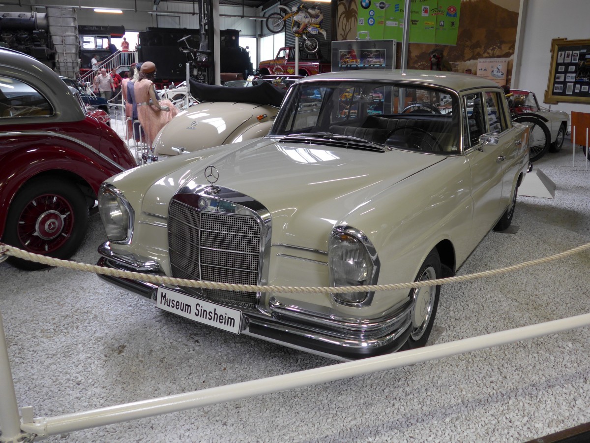 (150'007) - Mercedes am 25. April 2014 in Sinsheim, Museum