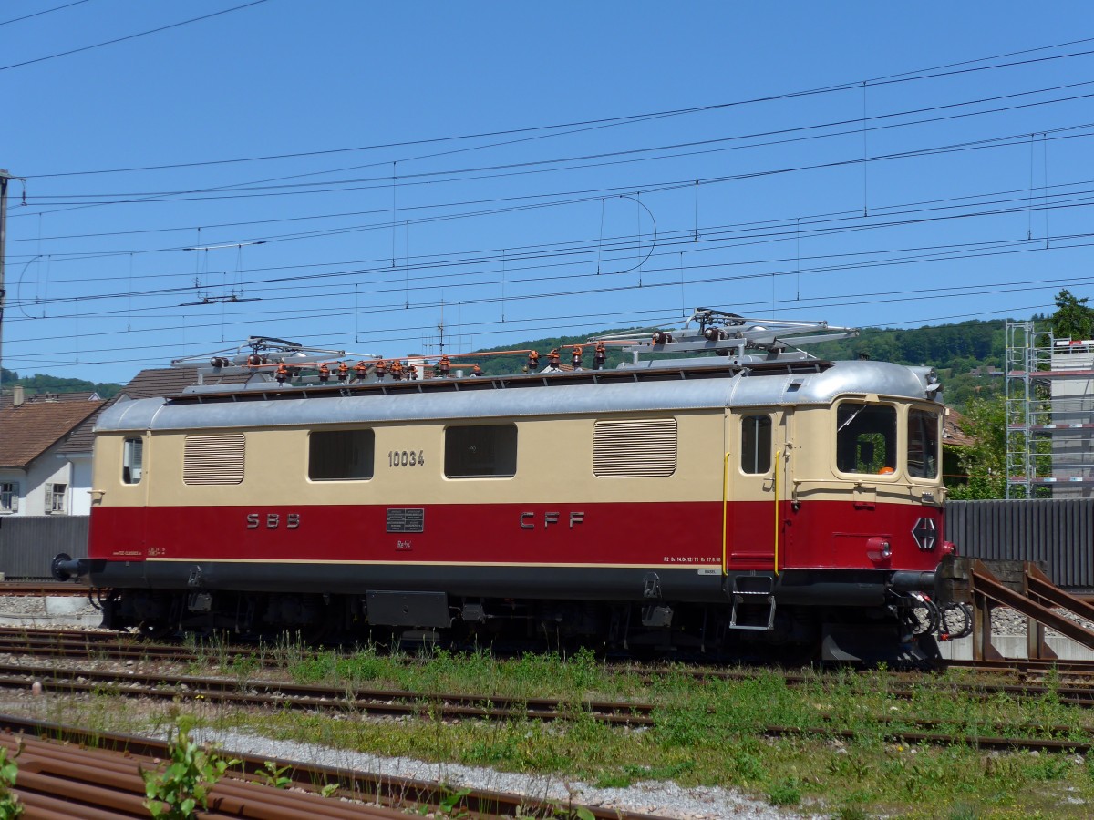 (150'699) - SBB-Lokomotive - Nr. 10'034 - am 18. Mai 2014 im Bahnhof Sissach