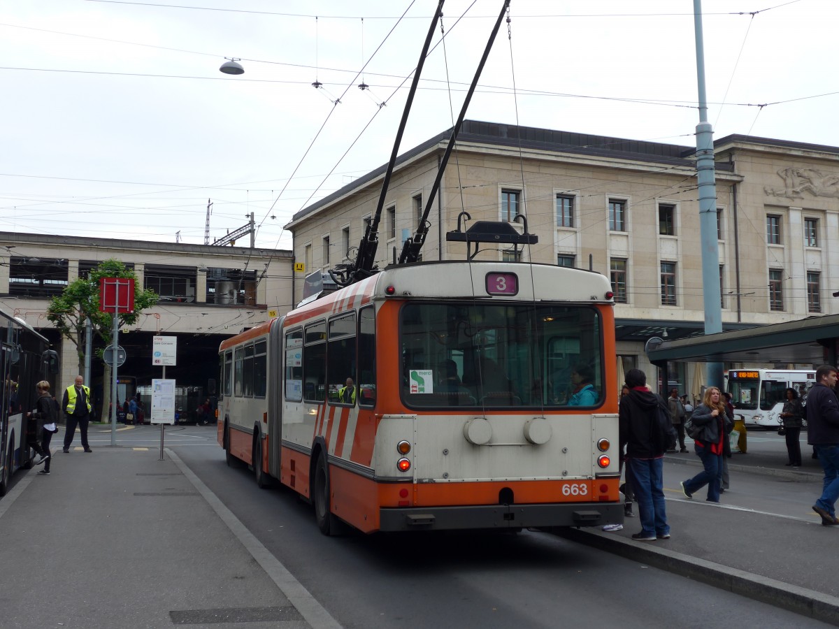 (150'773) - TPG Genve - Nr. 663 - Saurer/Hess Gelenktrolleybus am 26. Mai 2014 beim Bahnhof Genve