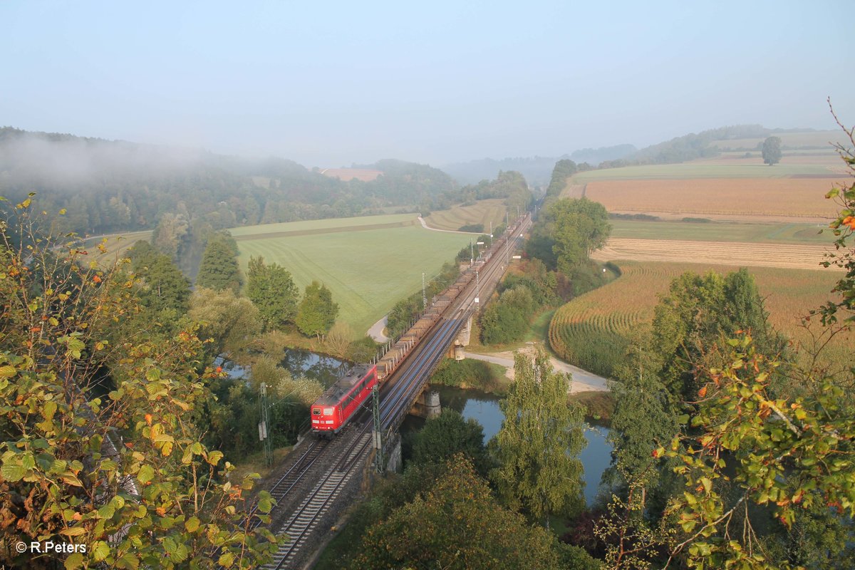 151 016-3 zieht den GB 43989 nach Ingolstadt bei Dollnstein. 24.09.16