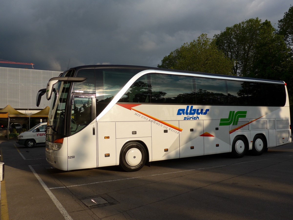 (151'105) - Albus, Zrich - Nr. 5250/ZH 778'262 - Setra am 30. Mai 2014 in Thun, Grabengut