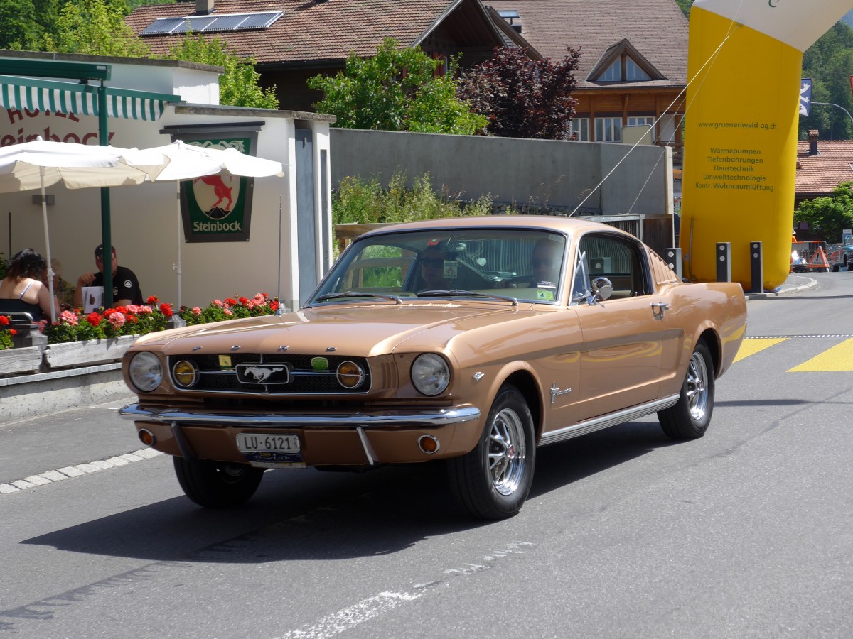 (151'291) - Ford - LU 6121 - am 8. Juni 2014 in Brienz, OiO