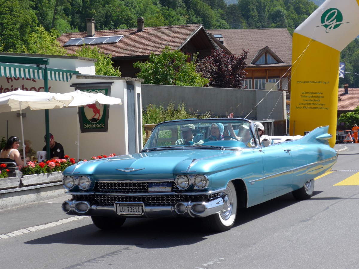 (151'292) - Cadillac - LU 73'211 - am 8. Juni 2014 in Brienz, OiO