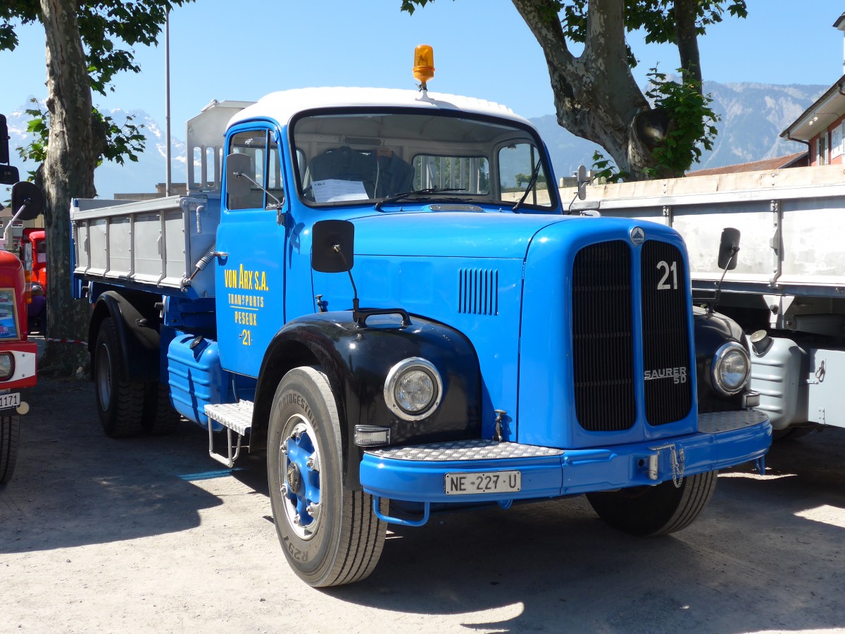 (151'658) - von Arx, Peseux - Nr. 21/NE 227 U - Saurer am 21. Juni 2014 in Aigle, Saurertreffen