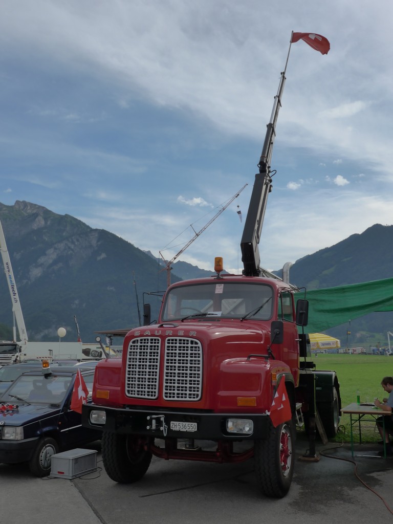 (151'918) - ZH 536'550 - Saurer am 28. Juni 2014 in Interlaken, Flugplatz