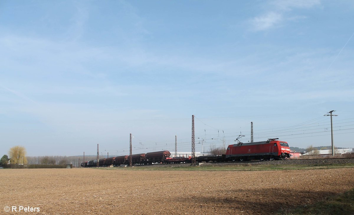 152 151-7 zieht ein gemischten Güterzug durch Retzbach-Zellingen in Richtung Würzburg. 16.03.17