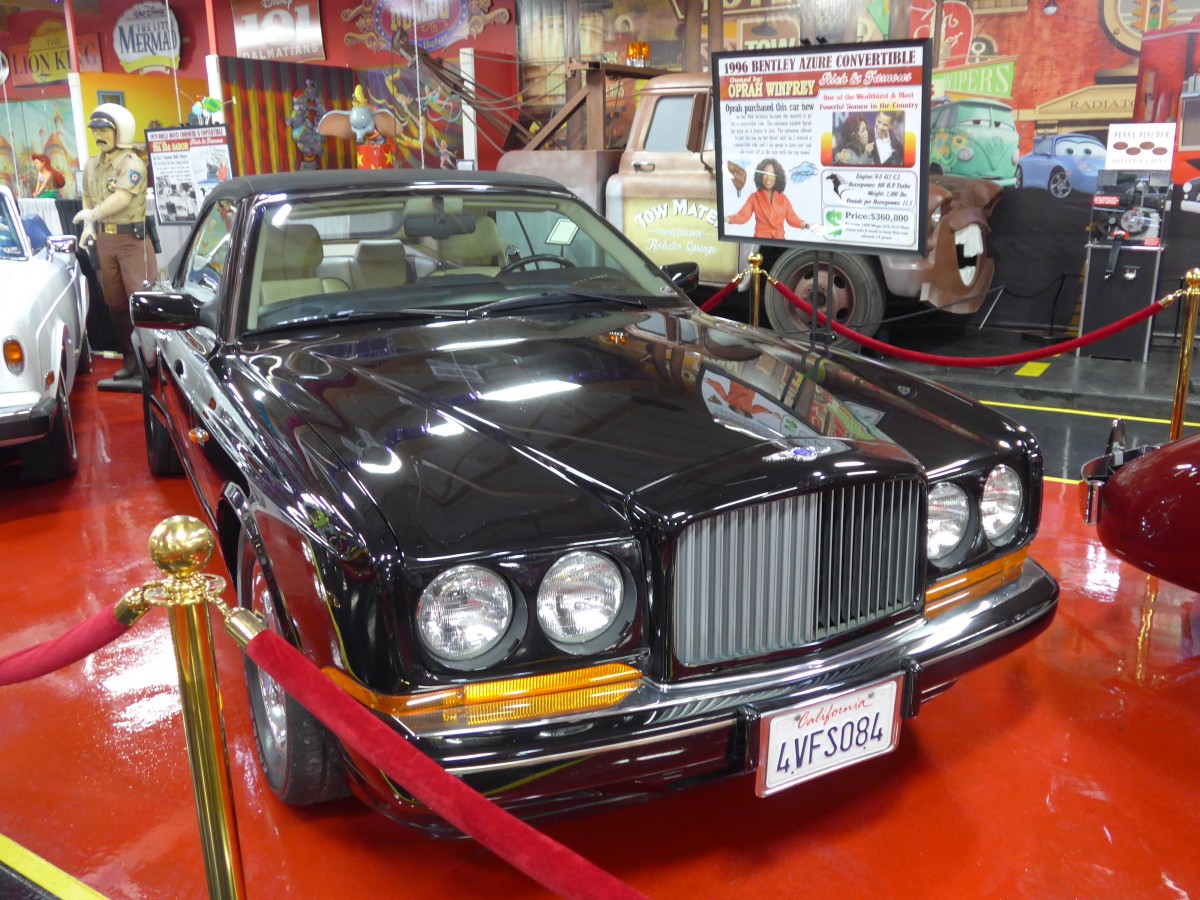 (152'399) - Bentley Azure Convertible - 4VFS084 - Jahrgang 1996 - von  Oprah Winfrey  am 9. Juli 2014 in Volo, Auto Museum
