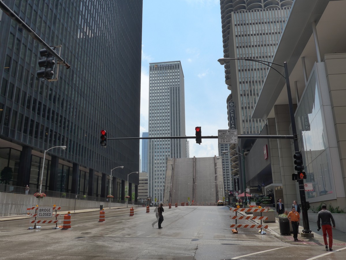 (152'719) - Geffnete Brcke in Chicago am 14. Juli 2014 