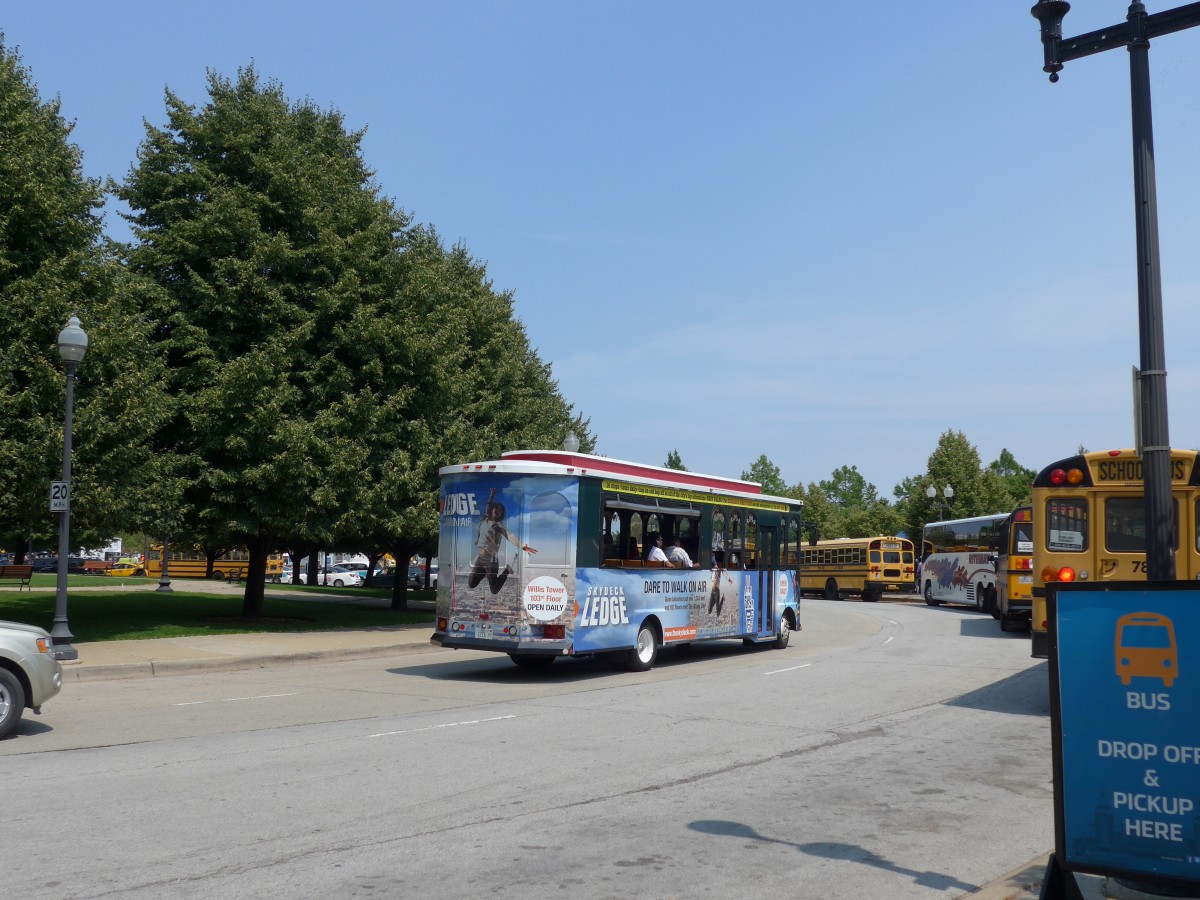 (153'227) - Trolley&Double Decker, Chicago - Nr. 704/7276 PT - ??? am 18. Juli 2014 in Chicago, Navy Pier