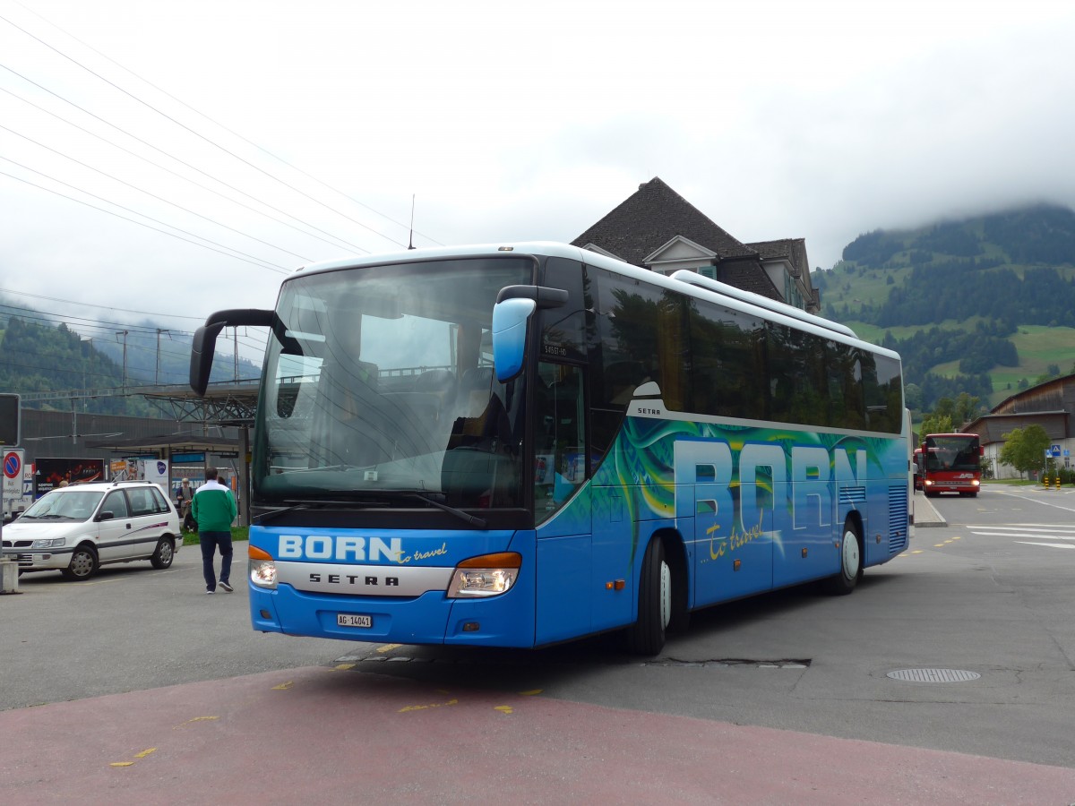 (154'727) - Born, Olten - Nr. 6/AG 14'041 - Setra am 31. August 2014 beim Bahnhof Frutigen