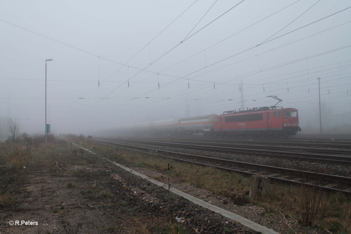 155 121-7 mit einem gemischten Güterzug in Leipzig Schönefeld.29.03.14