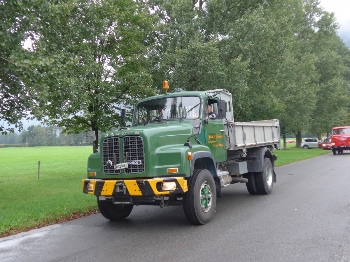 (155'059) - Mantel, Elgg - ZH 32'068 U - Saurer am 13. September 2014 in Chur, Waffenplatz