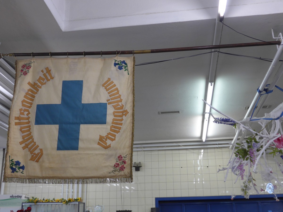 (155'428) - Alte Fahne vom Blaukreuzverein Thun am 1. Oktober 2014 im BrockiShop