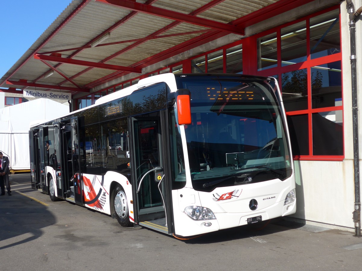 (156'437) - EvoBus, Kloten - Mercedes am 7. November 2014 in Kloten, EvoBus