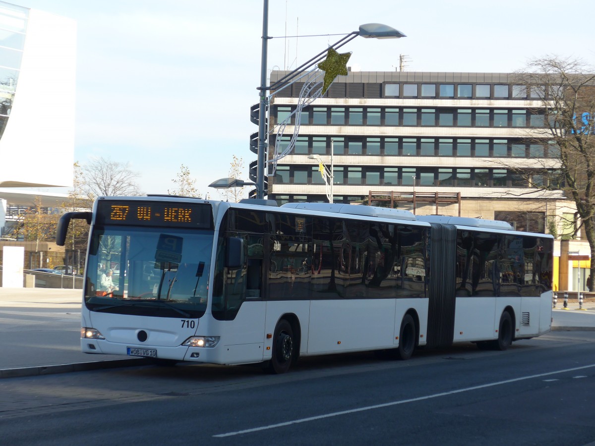 (156'581) - WVG Wolfsburg - Nr. 710/WOB-VG 10 - Mercedes am 17. November 2014 beim Hauptbahnhof Wolfsburg