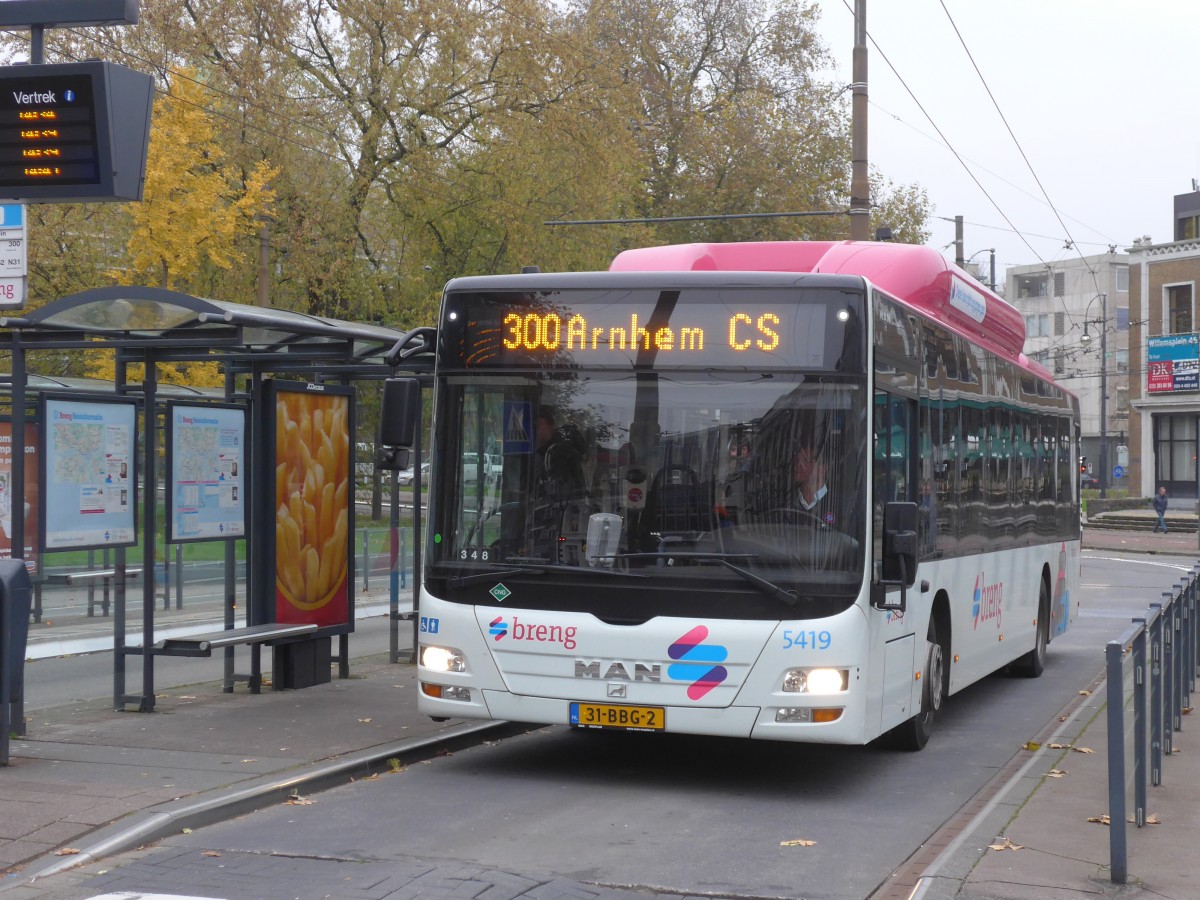 (157'026) - Breng, Ijsselmuiden - Nr. 5419/31-BBG-2 - MAN am 20. November 2014 in Arnhem, Willemsplein