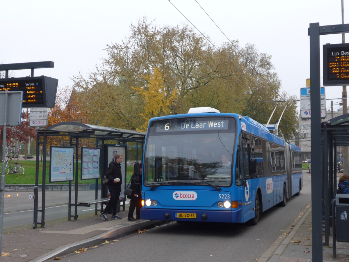 (157'034) - Breng, Ijsselmuiden - Nr. 5223/BL-VX-73 - Berkhof Gelenktrolleybus am 20. November 2014 in Arnhem, Willemsplein