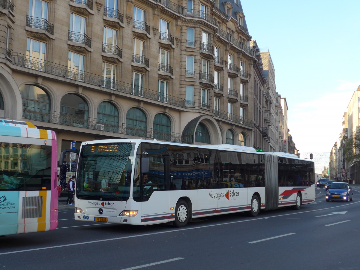 (157'375) - Ecker, Steinsel - VE 2045 - Mercedes am 22. November 2014 beim Bahnhof Luxembourg