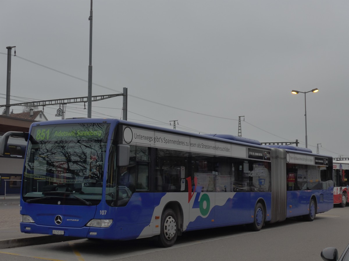 (157'537) - VZO Grningen - Nr. 107/ZH 745'107 - Mercedes am 26. November 2014 beim Bahnhof Wetzikon