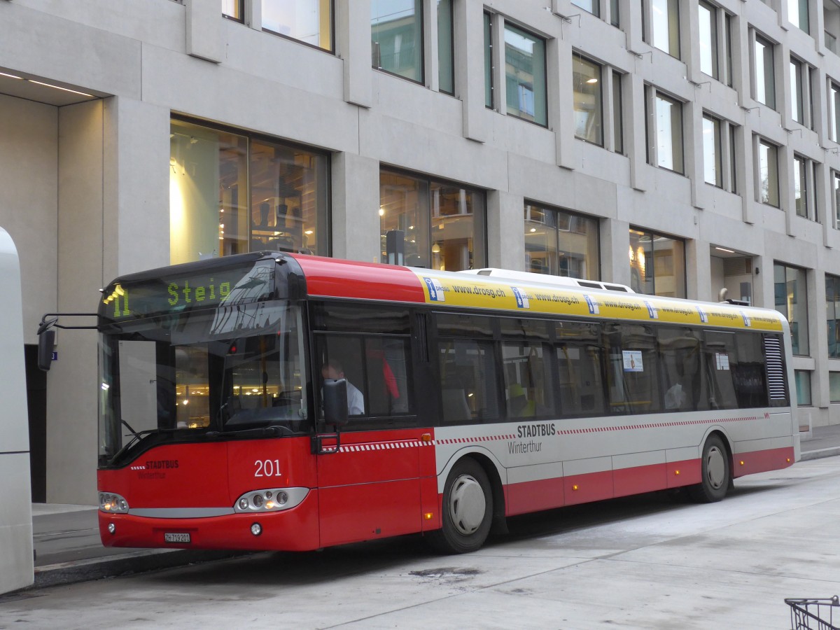 (157'662) - SW Winterthur - Nr. 201/ZH 719'201 - Solaris am 6. Dezember 2014 beim Hauptbahnhof Winterthur