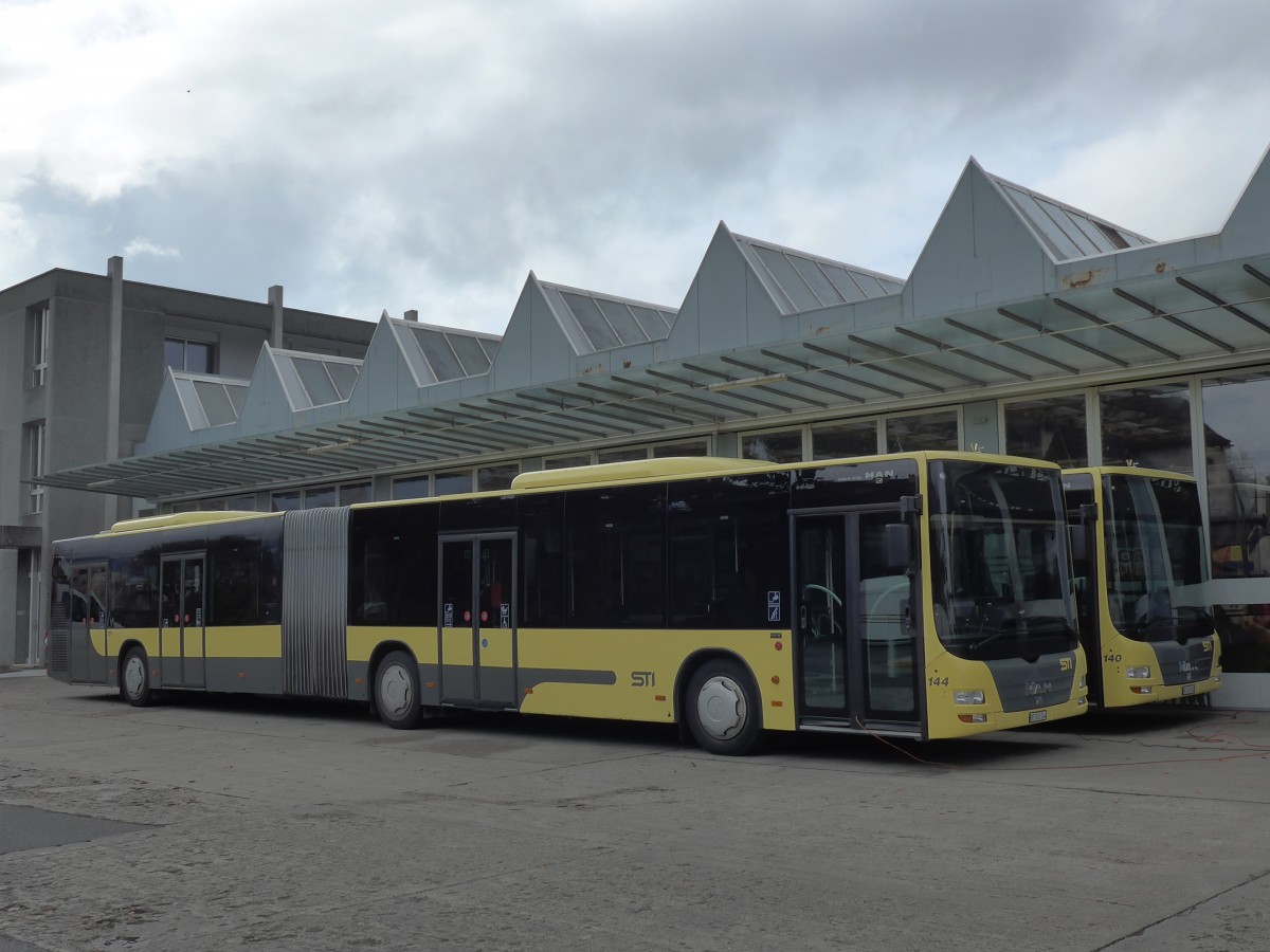 (157'917) - STI Thun - Nr. 144/BE 801'144 - MAN am 25. Dezember 2014 in Thun, Garage