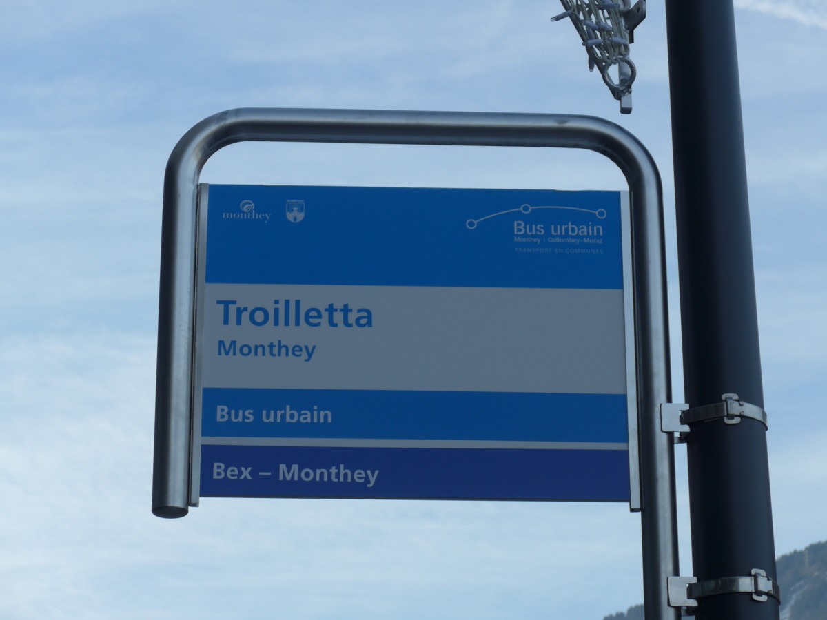 (158'118) - Bus urbain-Haltestelle - Monthey, Troilletta - am 2. Januar 2015