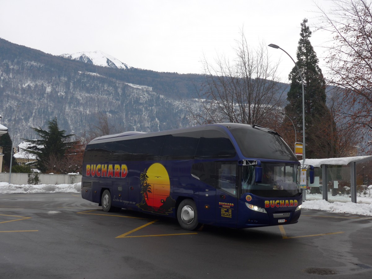 (158'173) - Buchard, Leytron - Nr. 15/VS 57'797 - Neoplan am 2. Januar 2015 beim Bahnhof Martigny