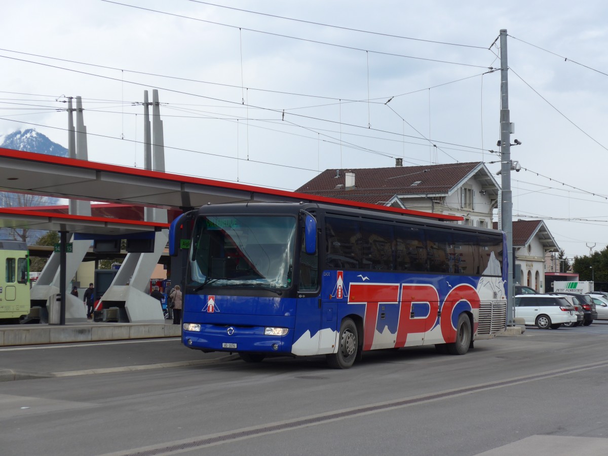 (158'766) - TPC Aigle - Nr. 13/VD 1076 - Irisbus am 15. Februar 2015 beim Bahnhof Aigle