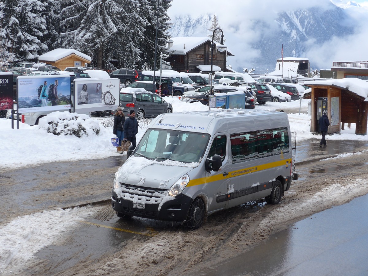 (158'832) - TVB Verbier - VS 424'032 - Renault am 22. Februar 2015 in Verbier, Parking Ermitage