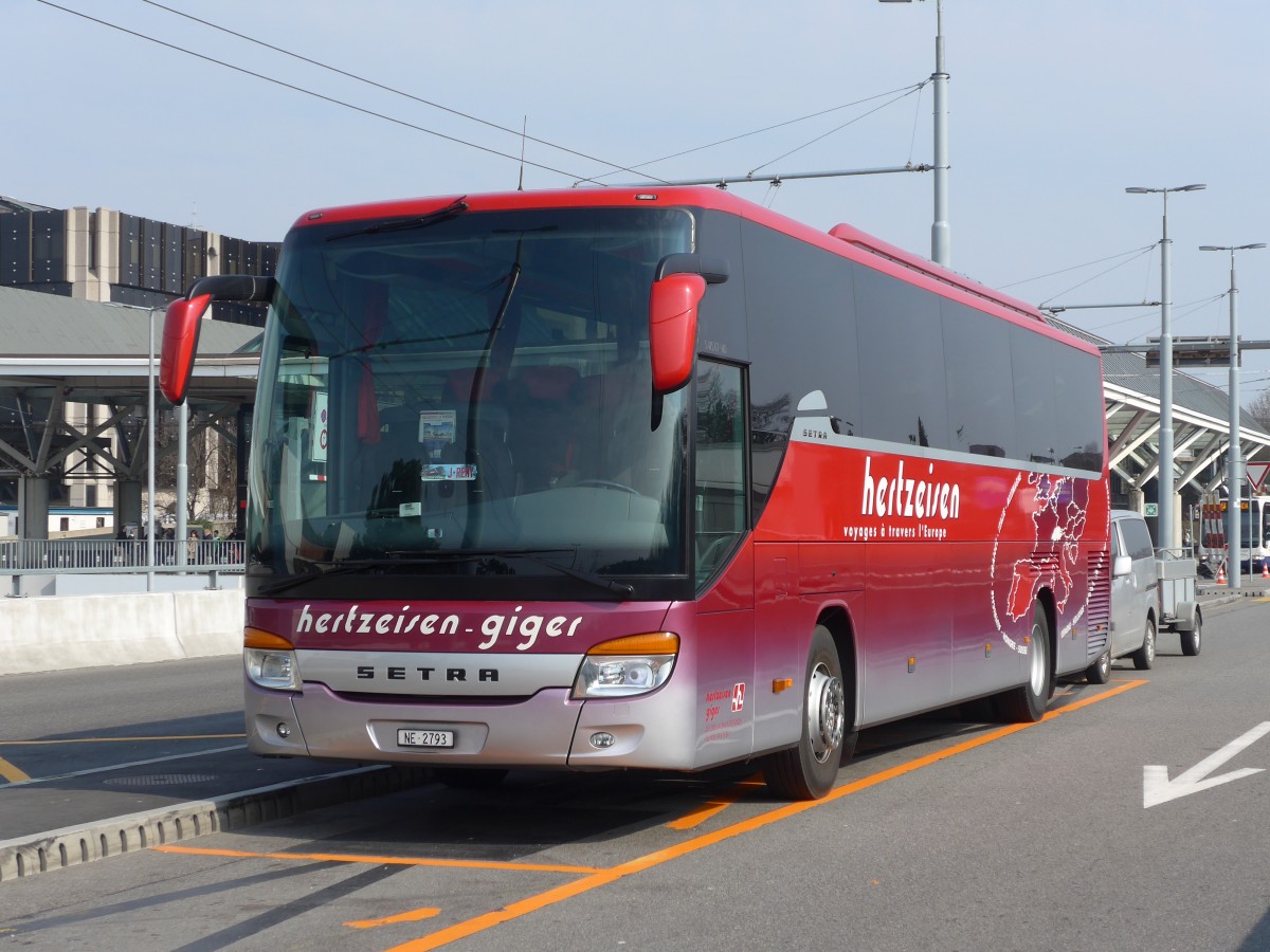 (159'071) - Giger, La Chaux-de-Fonds - NE 2793 - Setra am 14. Mrz 2015 in Genve, Aroport