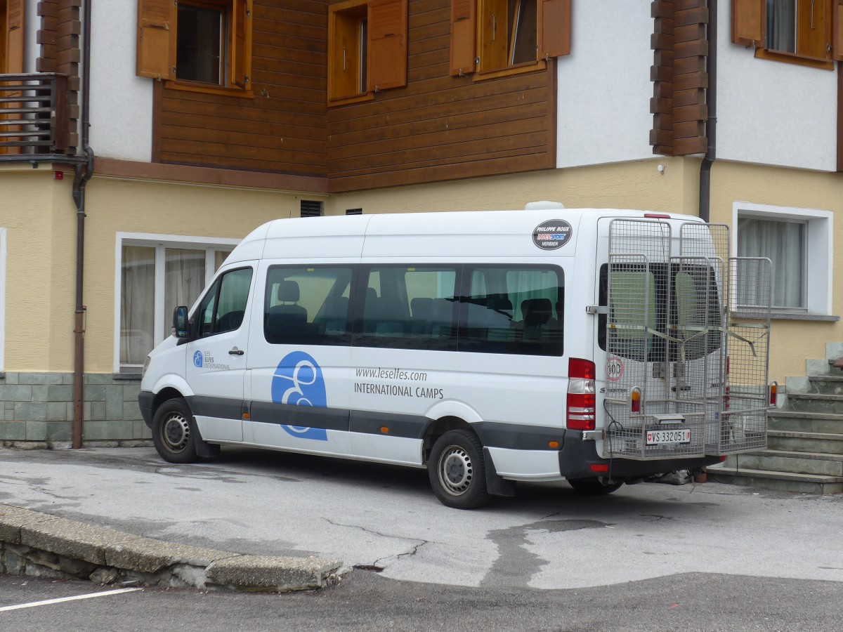 (159'644) - Les Elfes, Verbier - VS 332'051 - Mercedes am 5. April 2015 in La Tzoumaz, Camp