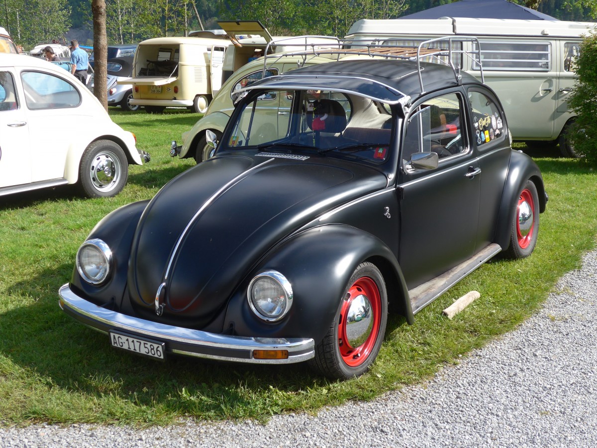 (160'332) - VW-Kfer - AG 117'586 - am 9. Mai 2015 in Brienz, Camping Aaregg