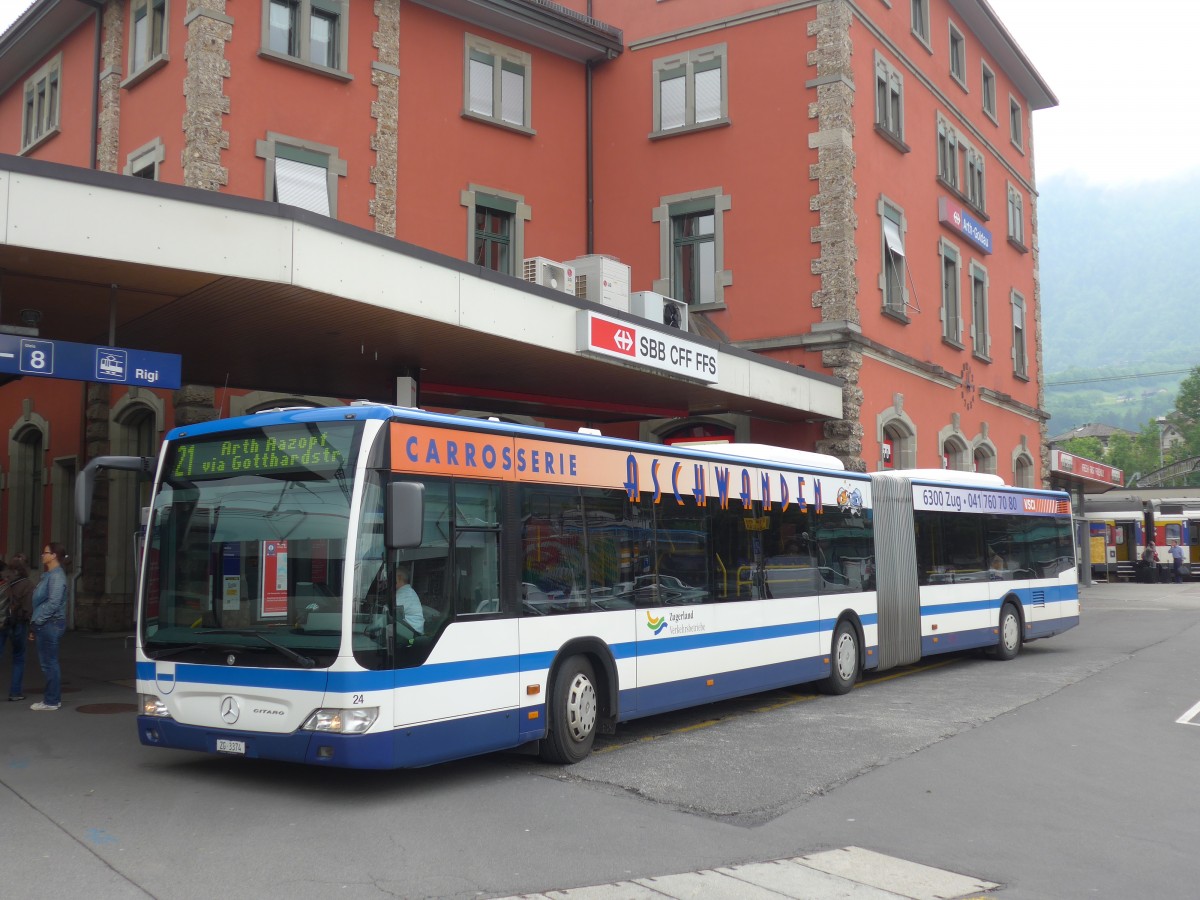 (160'663) - ZVB Zug - Nr. 24/ZG 3374 - Mercedes am 22. Mai 2015 beim Bahnhof Arth-Goldau