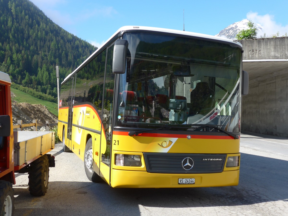 (161'067) - Jaggi, Kippel - Nr. 21/VS 24'144 - Mercedes am 27. Mai 2015 in Kippel, Garage