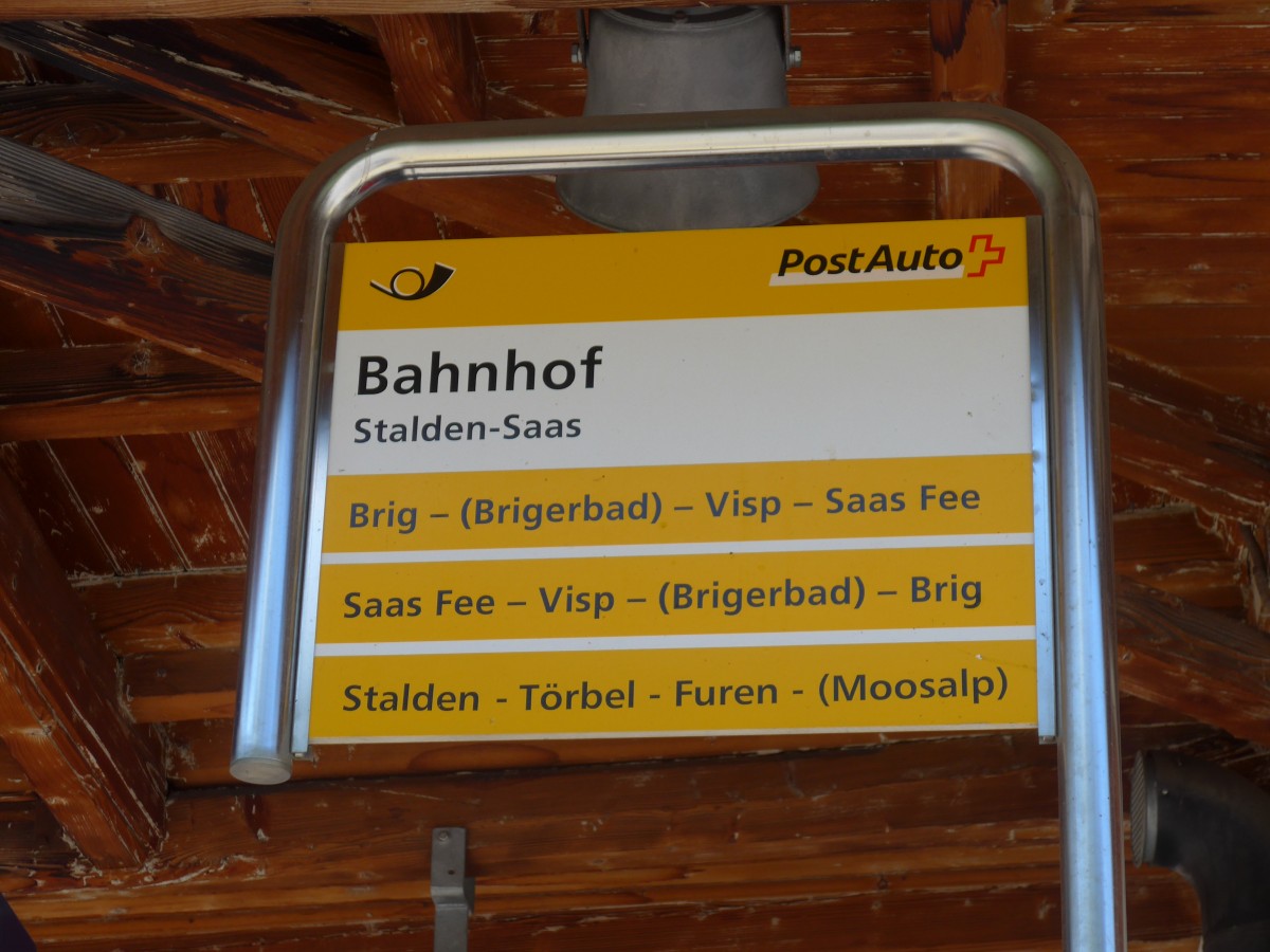 (161'112) - PostAuto-Haltestelle - Stalden-Saas, Bahnhof - am 27. Mai 2015