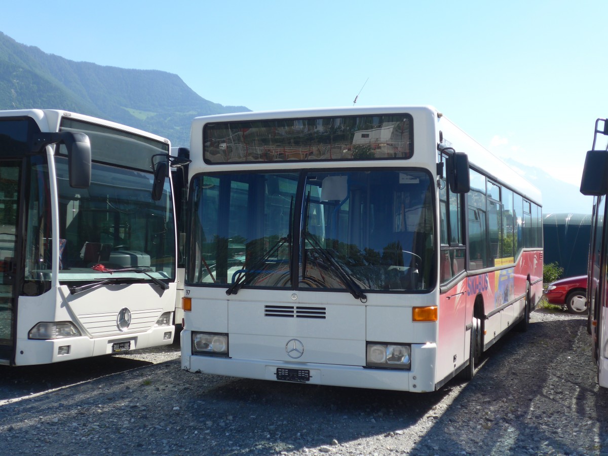 (161'218) - Buchard, Leytron - Nr. 97 - Mercedes (ex BGU Grenchen Nr. 5) am 27. Mai 2015 in Leytron, Garage