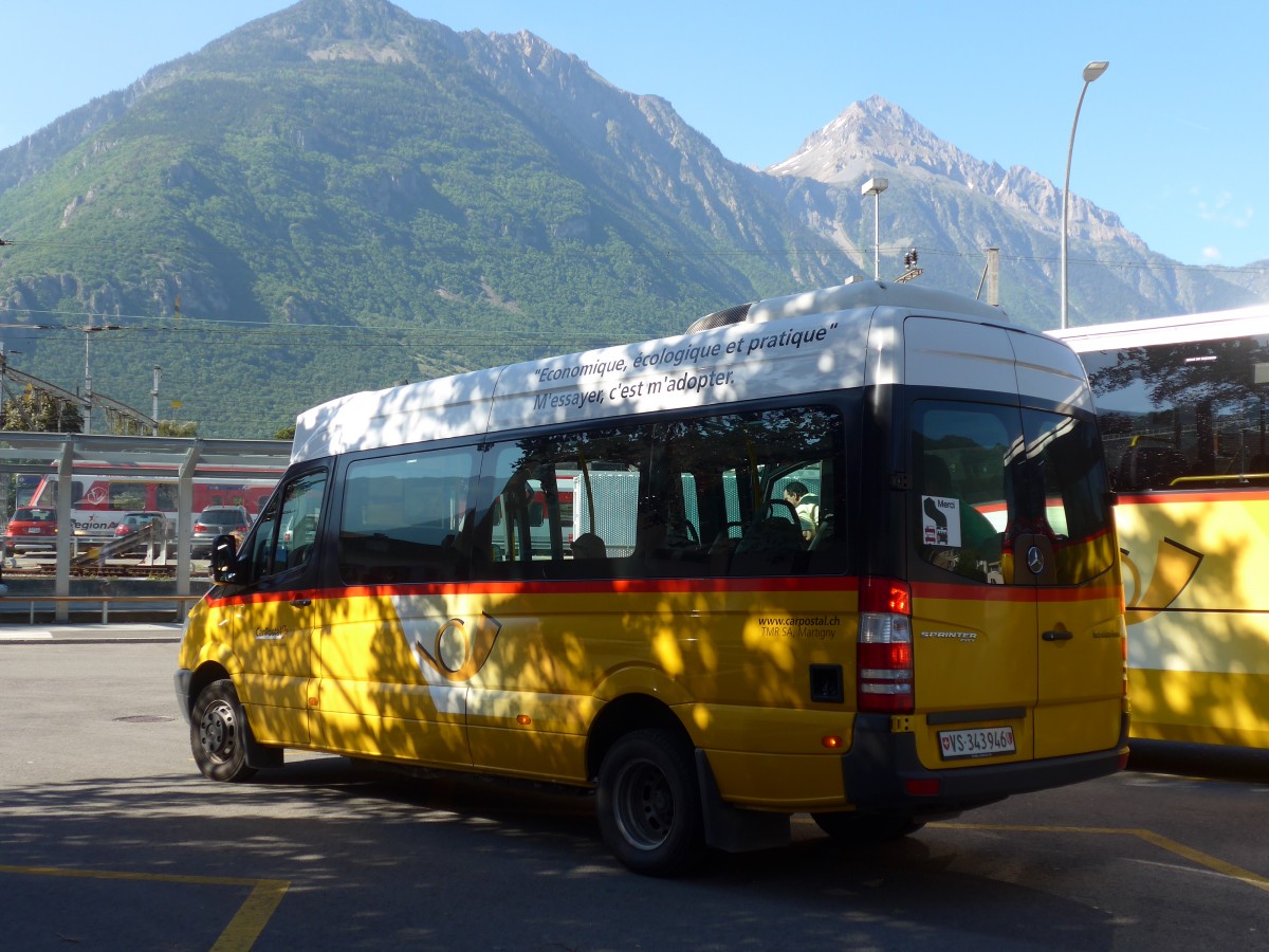 (161'229) - TMR Martigny - Nr. 142/VS 343'946 - Mercedes am 27. Mai 2015 beim Bahnhof Martigny