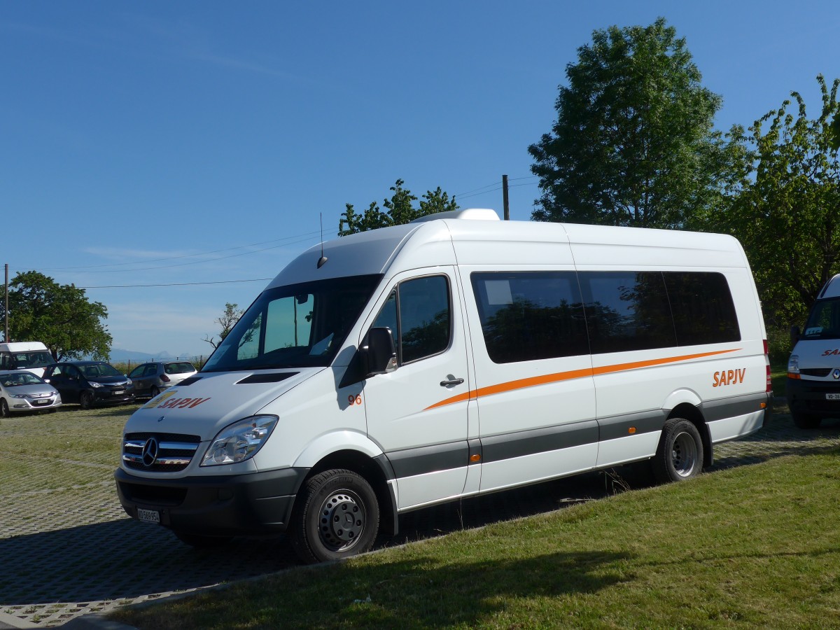 (161'386) - SAPJV, L'Isle - Nr. 96/VD 569'954 - Mercedes am 28. Mai 2015 in L'Isle, Garage